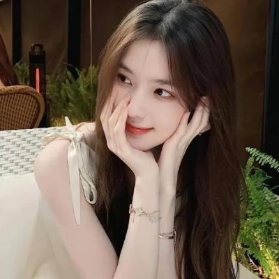 当红小花恋情细节流出，本人沉默不回应，长达一周引热议